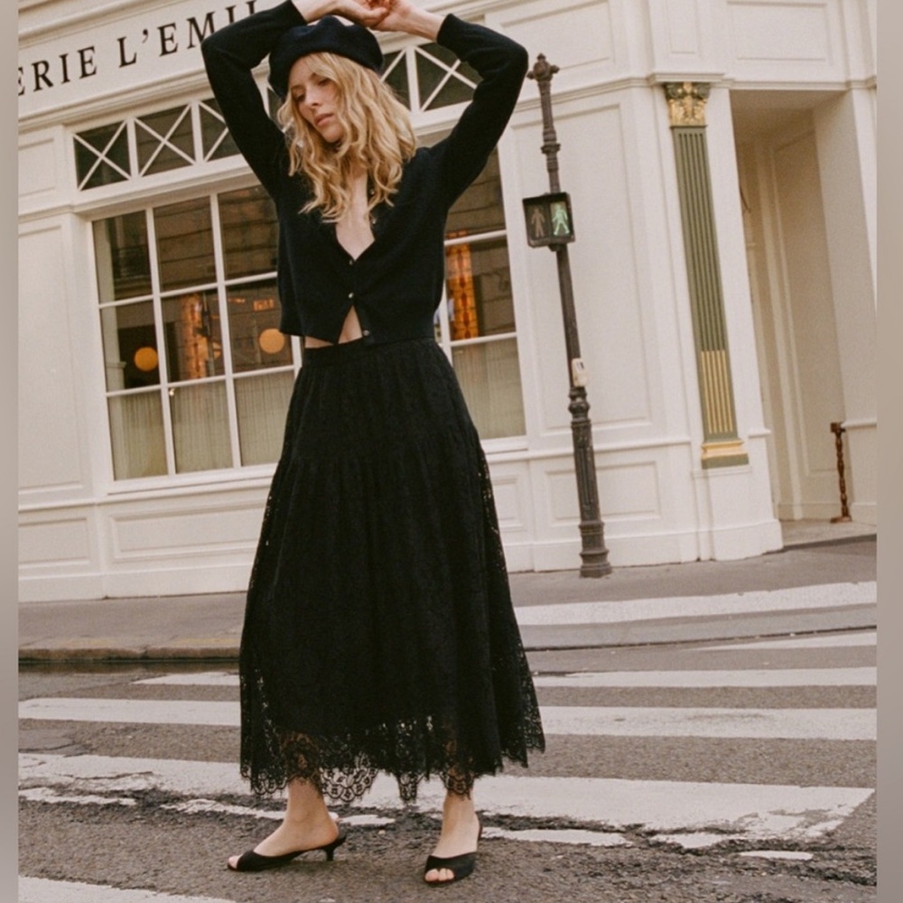 Doen Black lace Sebastiane skirt, medium